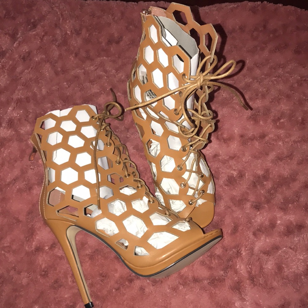 Camel Cut Out Booties